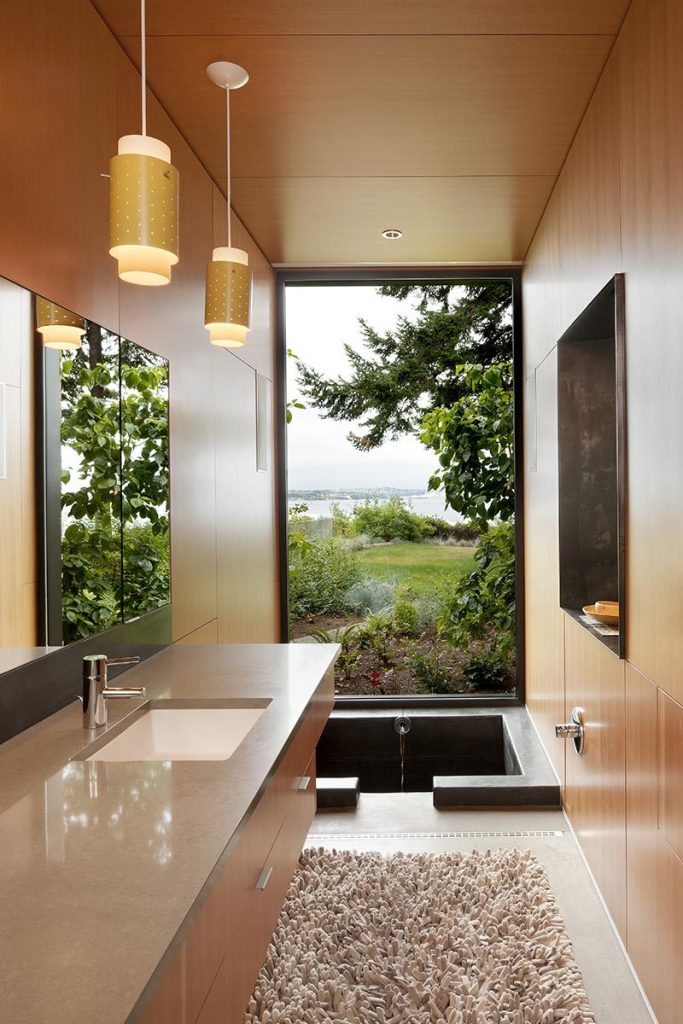 Photo by Lara Swimmer / Contemporist