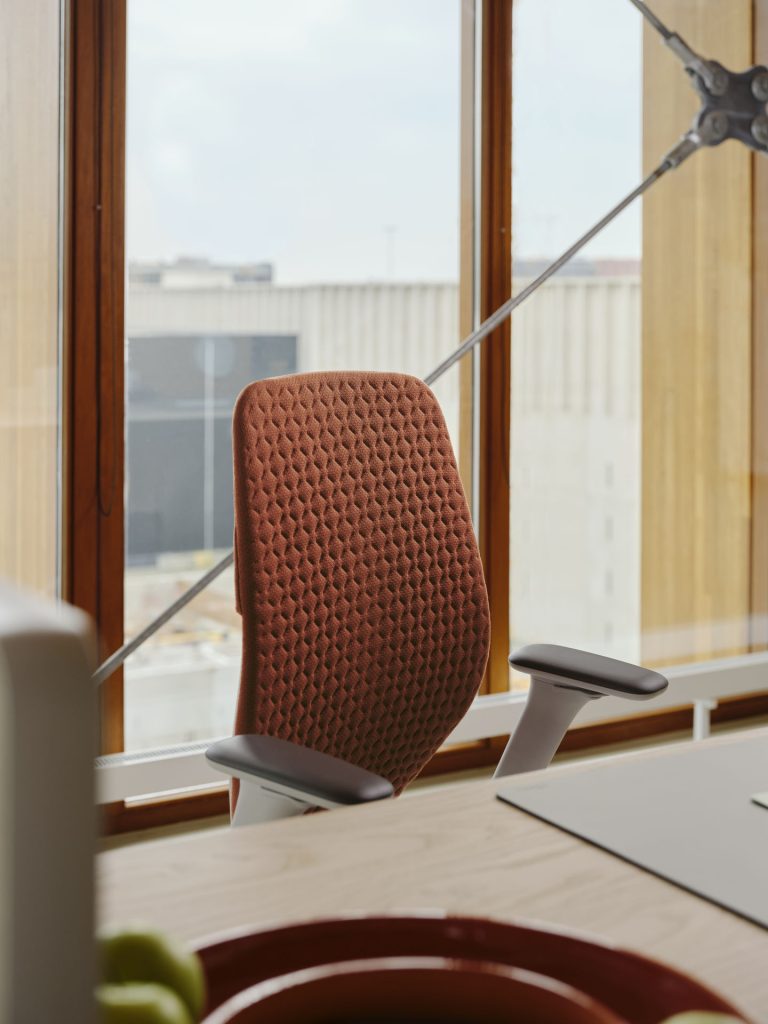 Vitra offie chair at vivendo