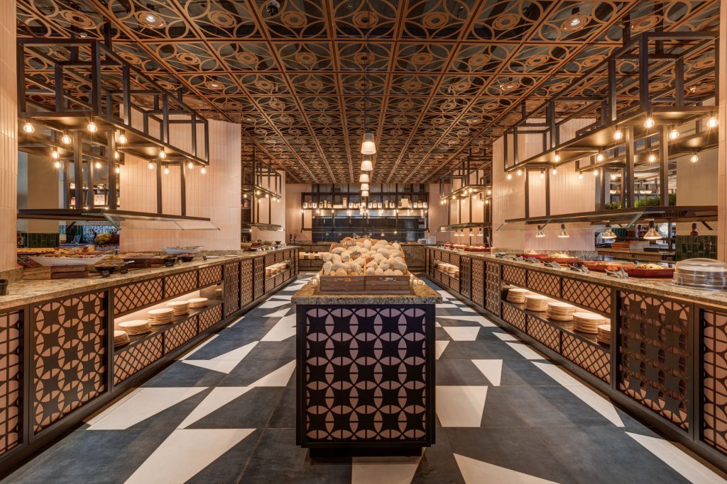 Deck restaurant