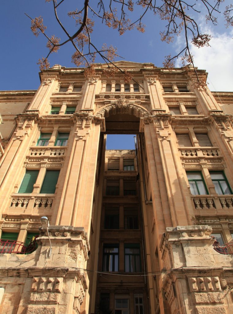 Balluta Buildings - Photo by Frank Vincentz