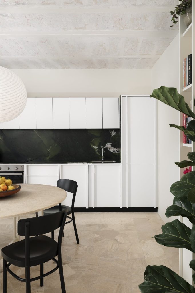dell kitchen by Valentino Architects - Photo: Ramon Portelli