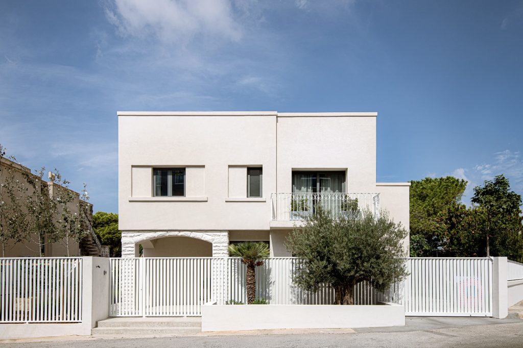 Townhouse conversion. Photo by Ramon Portelli