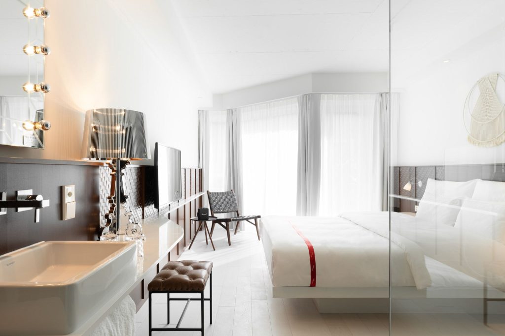 Ruby Claire, Geneva