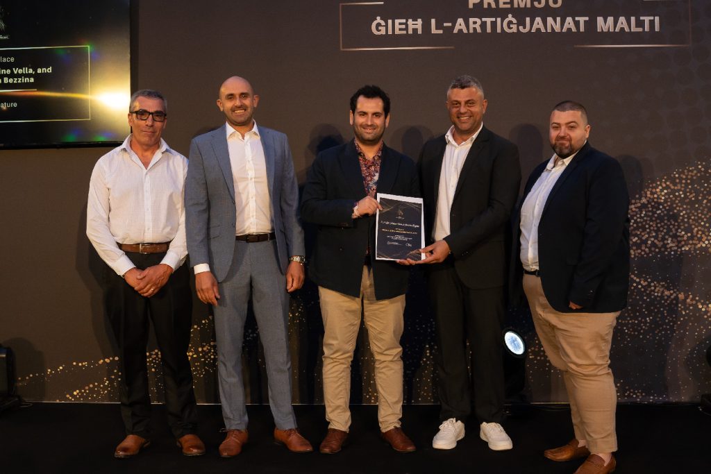 Award certificate presented by Malta Crafts Foundation CEO Elton Micallef at the Premju Ġieħ l-Artiġjanat Malti 2023 / Photo: Malta Crafts Foundation
