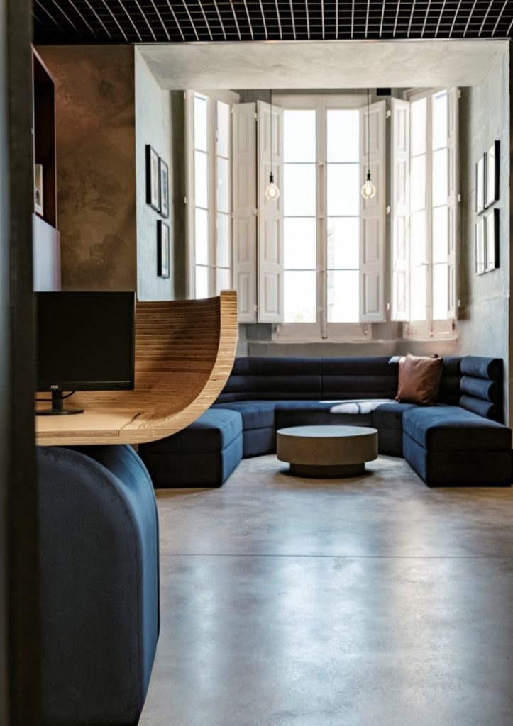 Bespoke Banquette Seating / Photography: Brian Grech