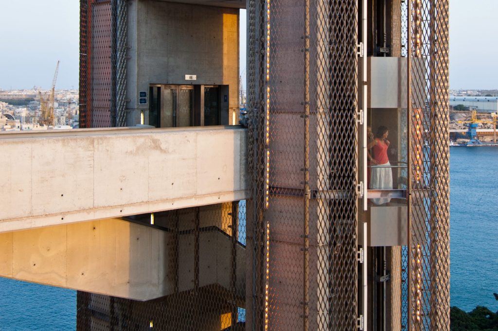 Barrakka Lift / Photo by Luis Rodríguez López